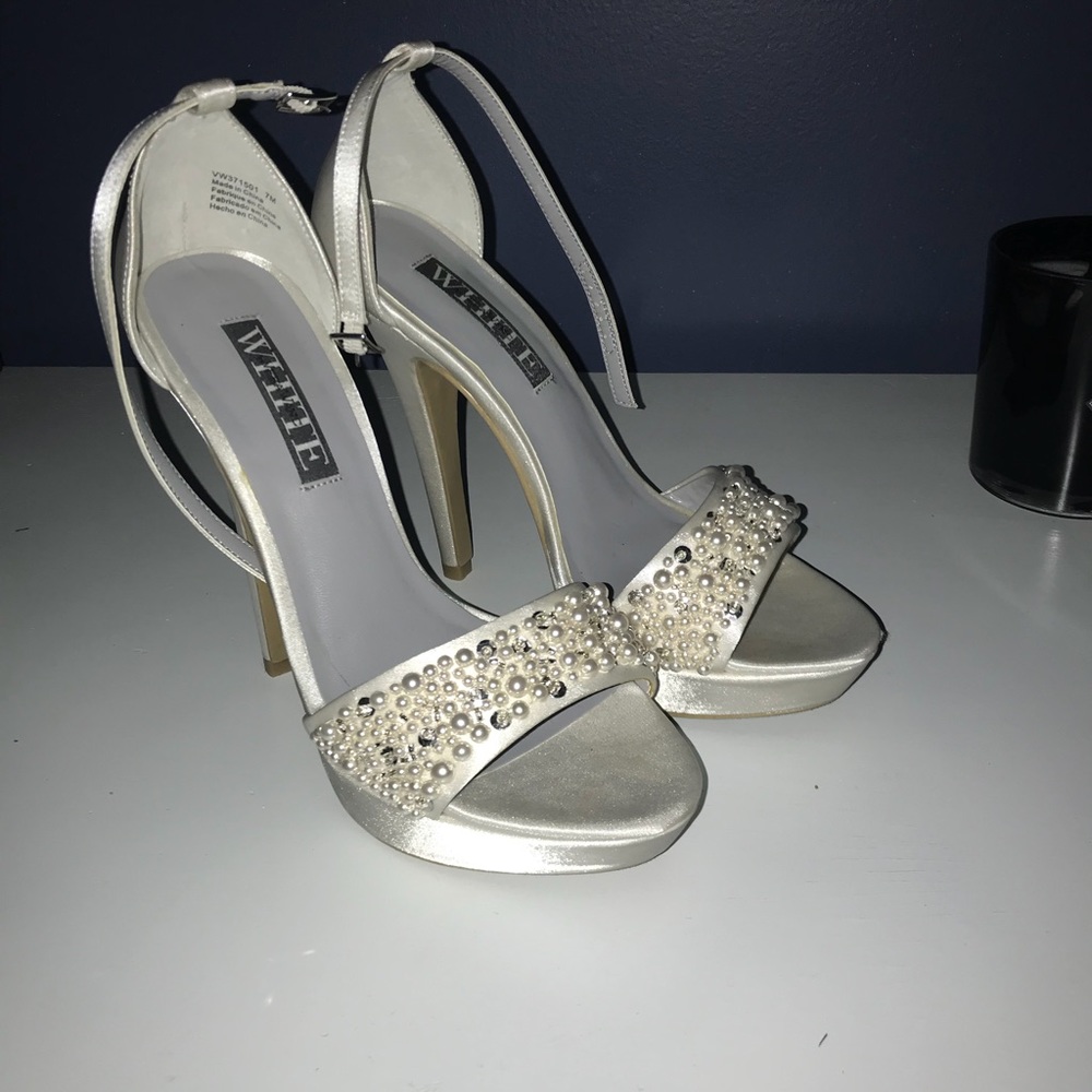Vera wang bridal collection heel